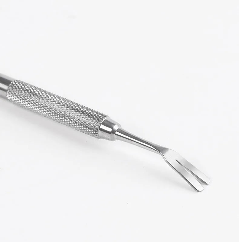 Silver stainless steel tick removal tweezers for cats and dogs with locking mechanism