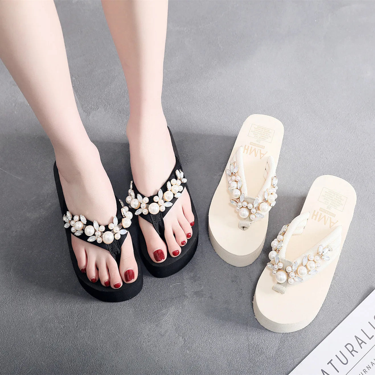Women's high-heeled flip-flops in beige and black with cotton cloth straps