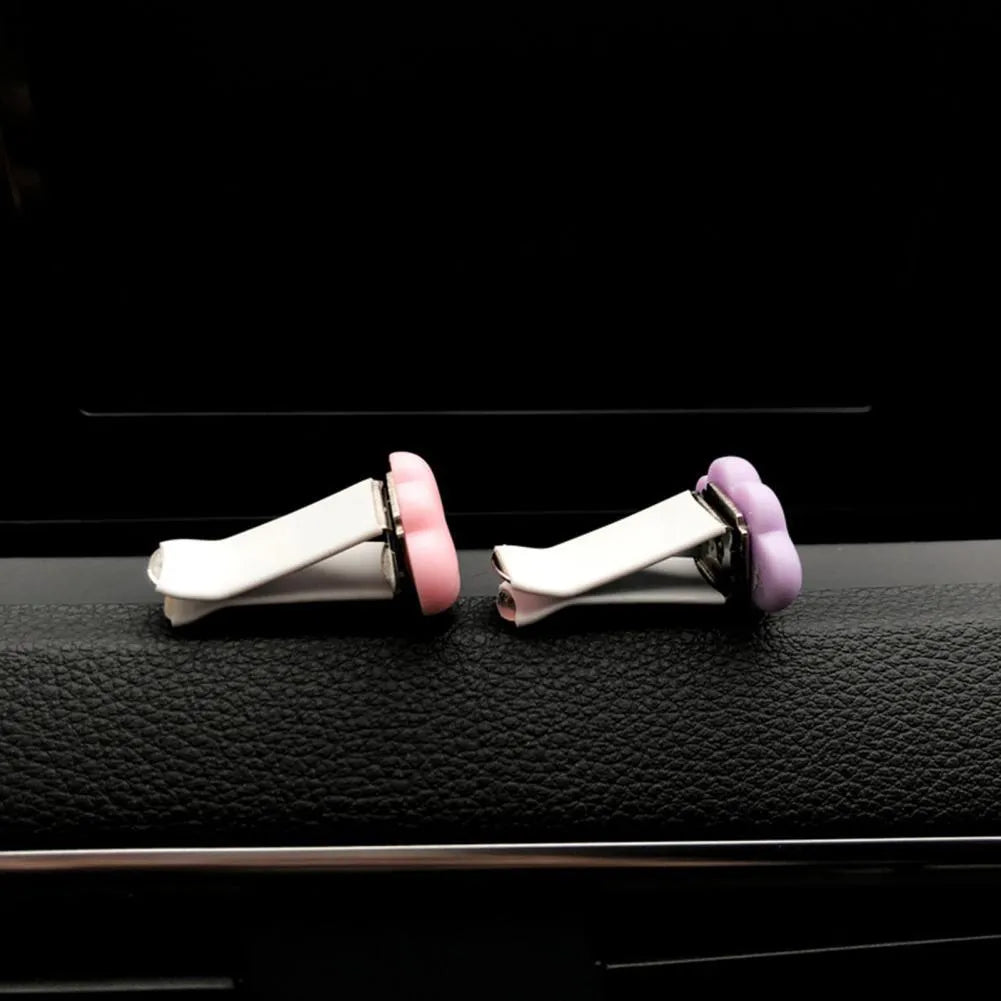 Resin Baiyun cartoon car air freshener clip in multiple colours