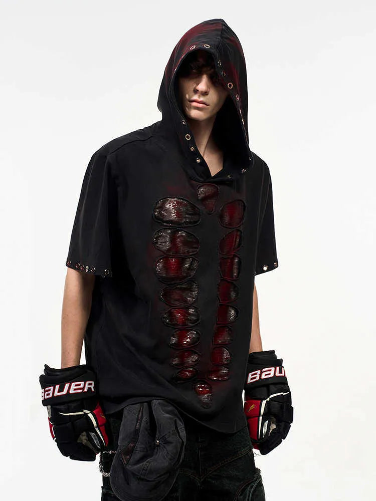 Men's black loose-fit hooded t-shirt with short sleeves and sequin decoration.