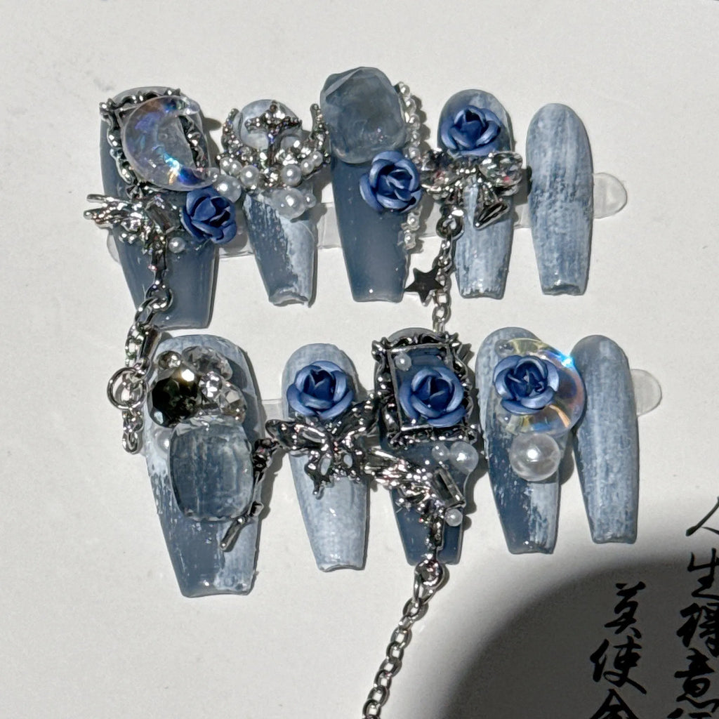 Heavy industry night blue artificial nails with 3D rose and tulip designs, showing sizes XS, S, M, L.