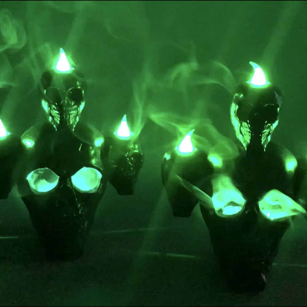 Halloween skull ornament with LED candle light in gold or silver, 14 x 12 x 9cm, flameless indoor decoration