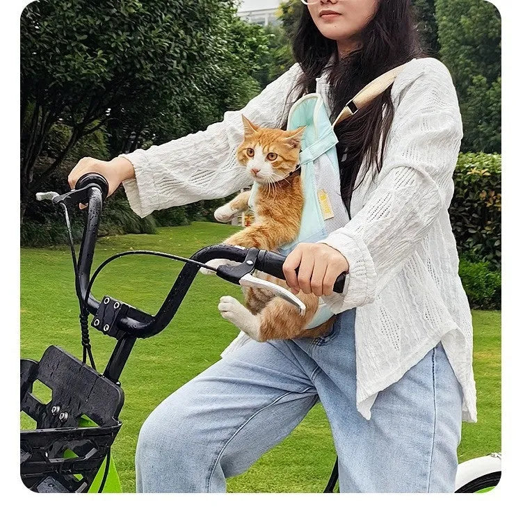 Soft cat carrier backpack in non-woven polyester canvas with shoulder straps
