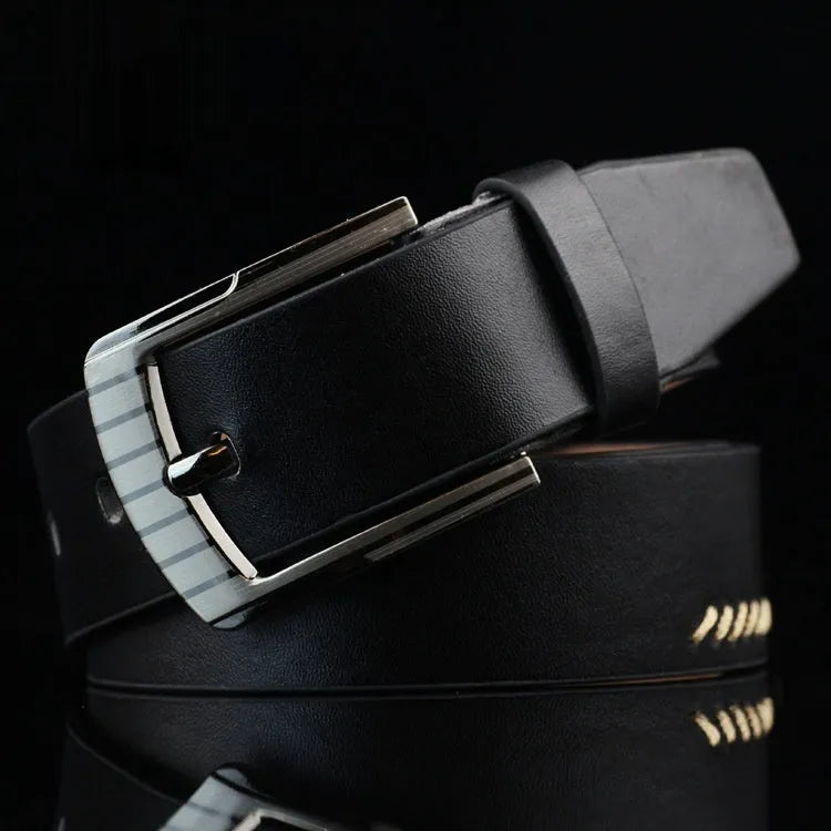 Men's imitation leather belt with alloy pin buckle in black colour showing pattern details