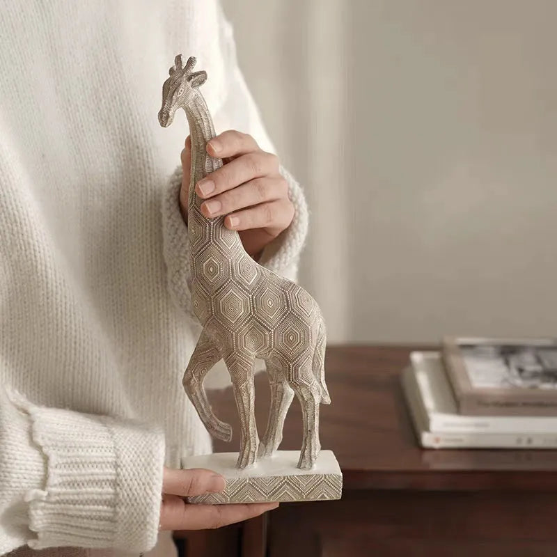 Wood colour European style giraffe resin ornament for shelf and cabinet decoration.