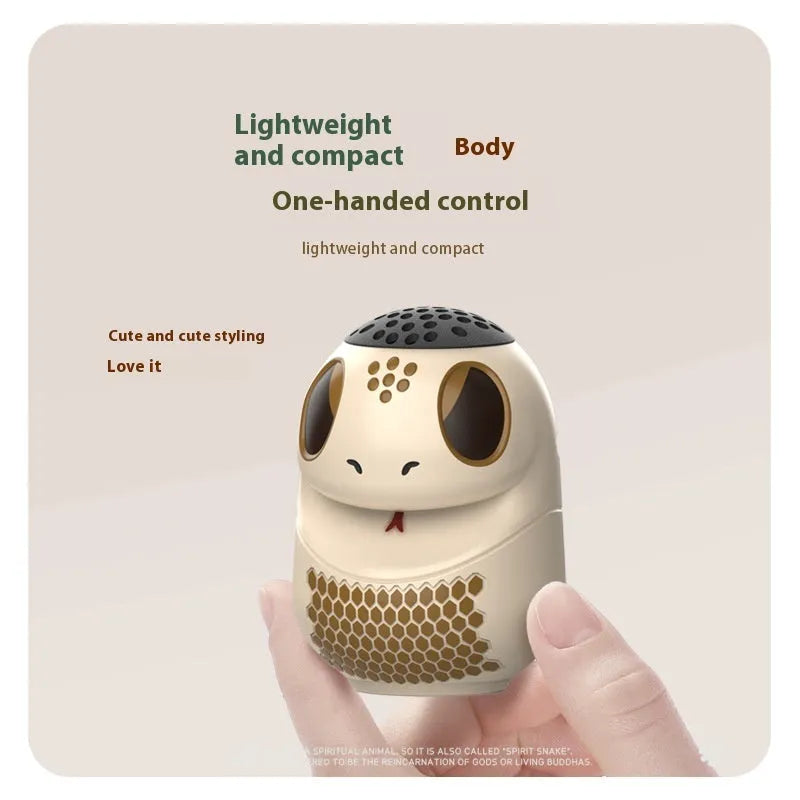 TK900 white cartoon Bluetooth speaker with USB port and waterproof construction