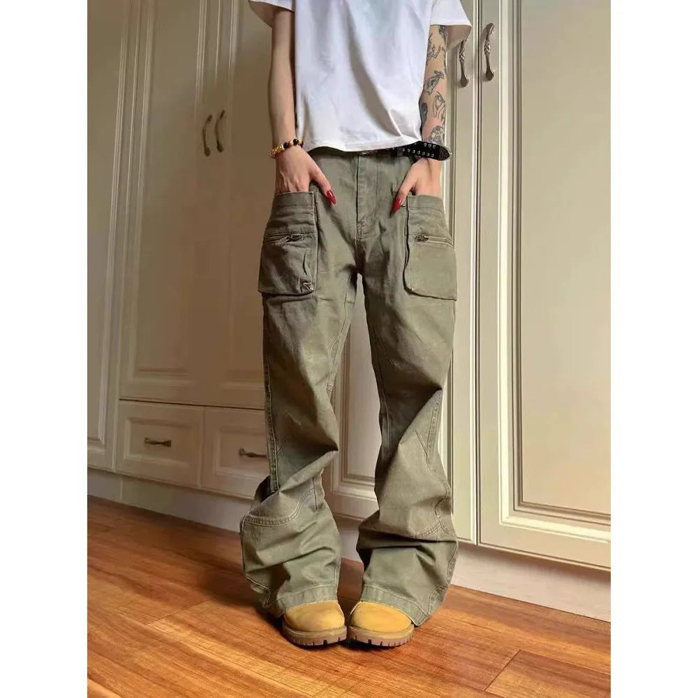 Double zipper workwear casual pants in cotton fabric with pocket design available in black and green