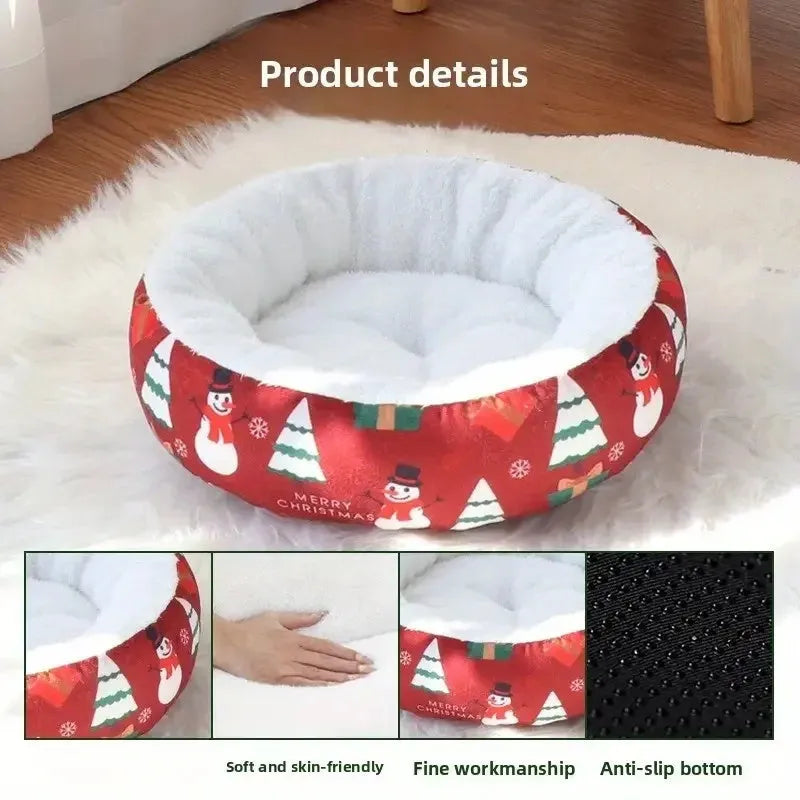 Christmas pet bed in red and green with snowman and tree prints, size S 35x35x6.5cm, made of flannel and Arctic fleece
