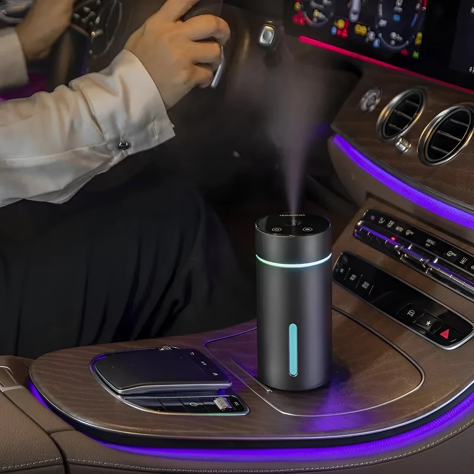 Black aluminium alloy portable car air humidifier and essential oil diffuser with night light on