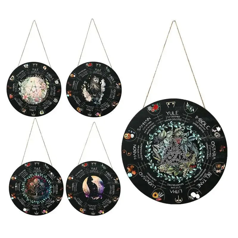 29.5cm wooden decorative pendant in boxwood, showing American-style Rose, Triangle, Black Cat, star, and Owl disc designs.