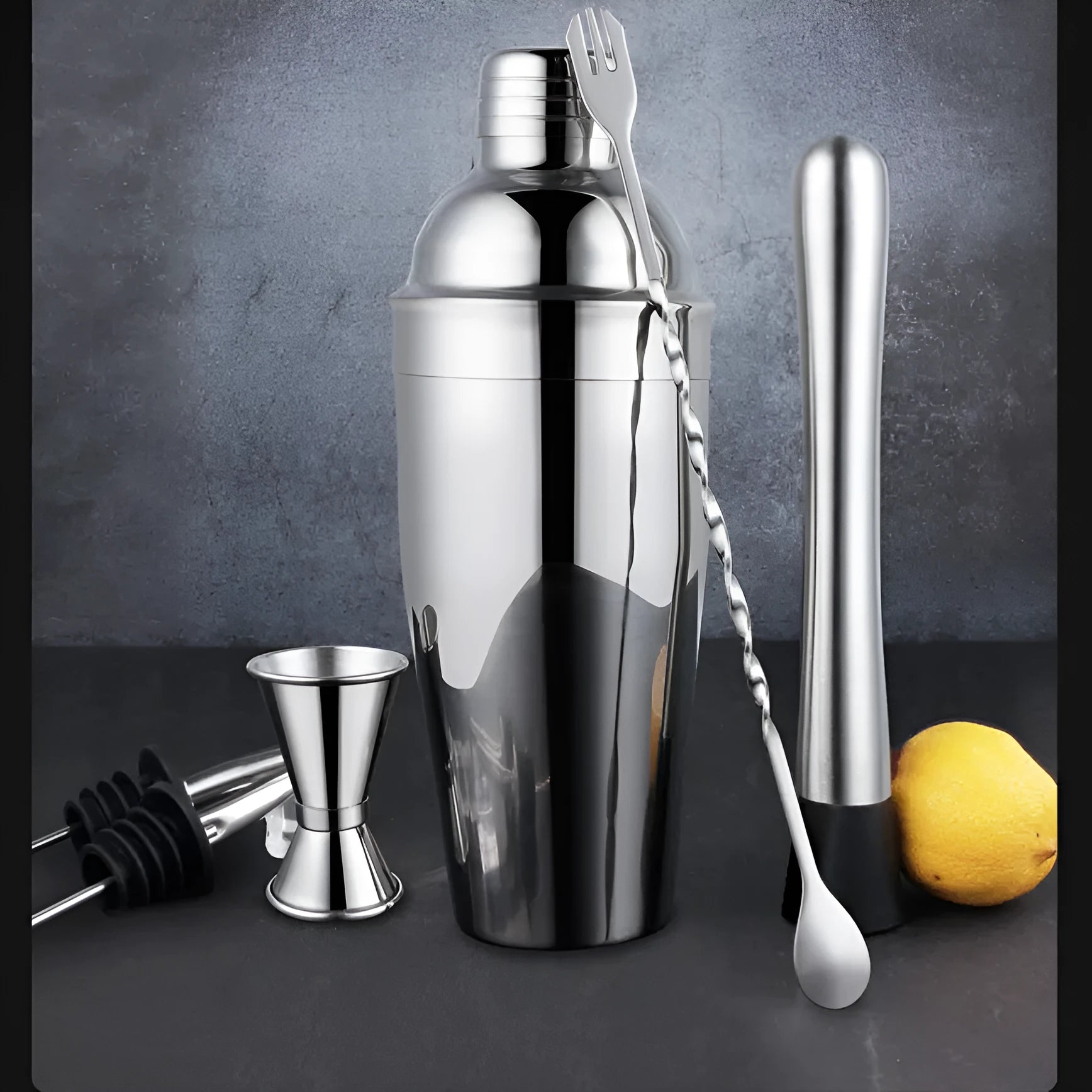 23-piece stainless steel cocktail set with European style bartender tools