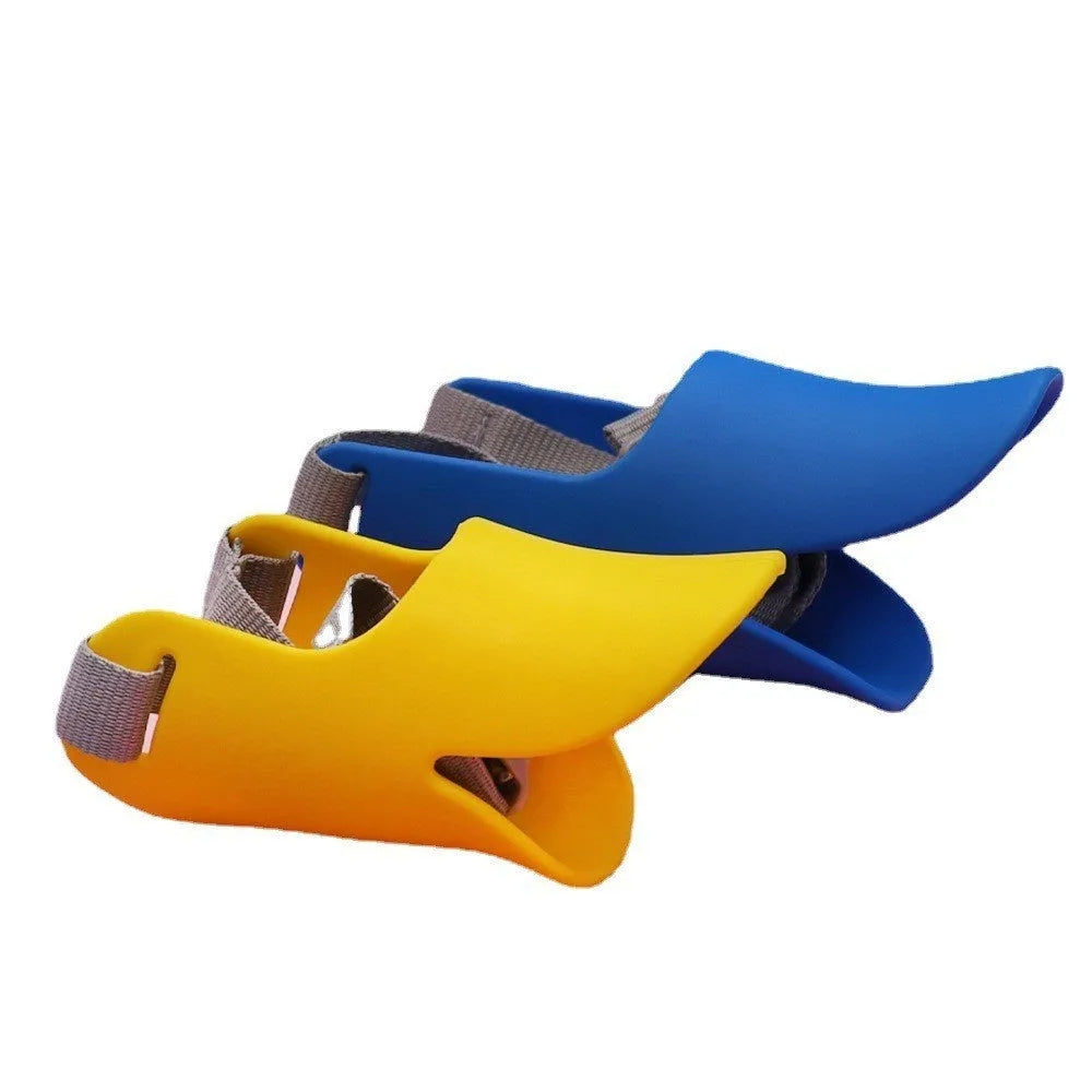 Dog mouth cover duckbilled sleeve in TPR, available in six colours and sizes S, M, L