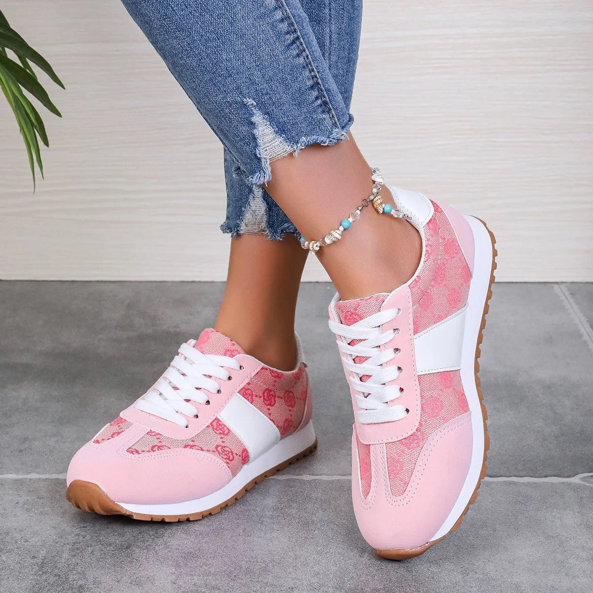 Women's khaki casual lace-up shoes with oversized fit, flat heel and cross-strap detail