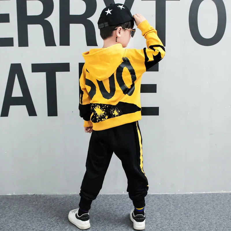 Boys' yellow hooded tracksuit set with letter print, Korean style two-piece sports outfit