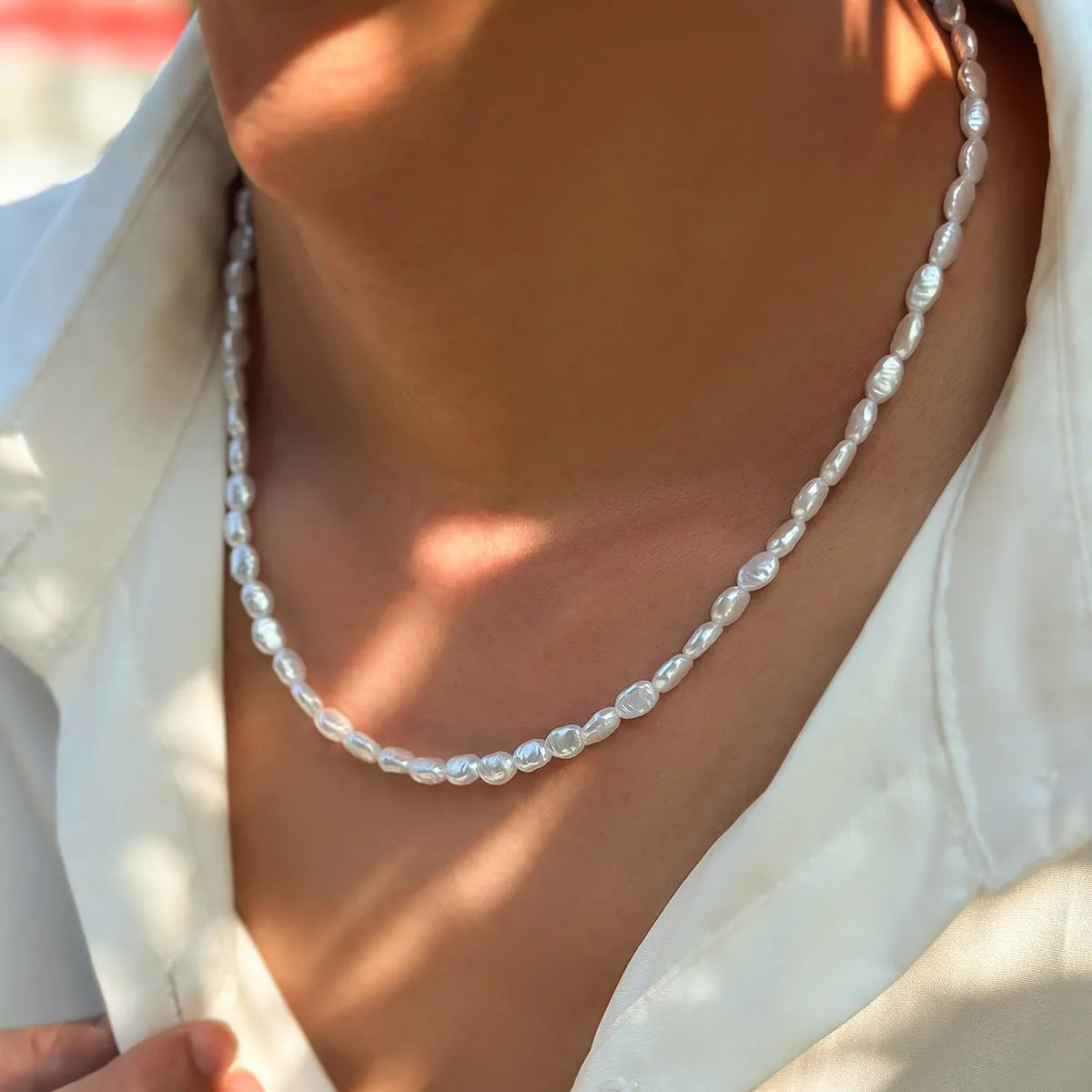Men's white imitation pearl necklace with U-shaped clavicle pendant on adjustable 41-50cm pearl chain