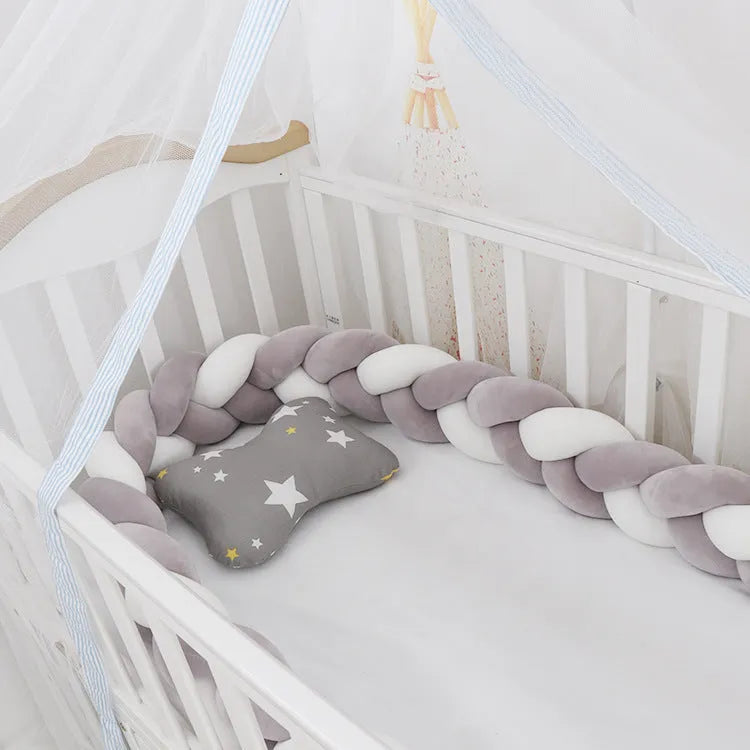 Flexible braid knot baby bumper cushion in soft spandex velvet for crib protection