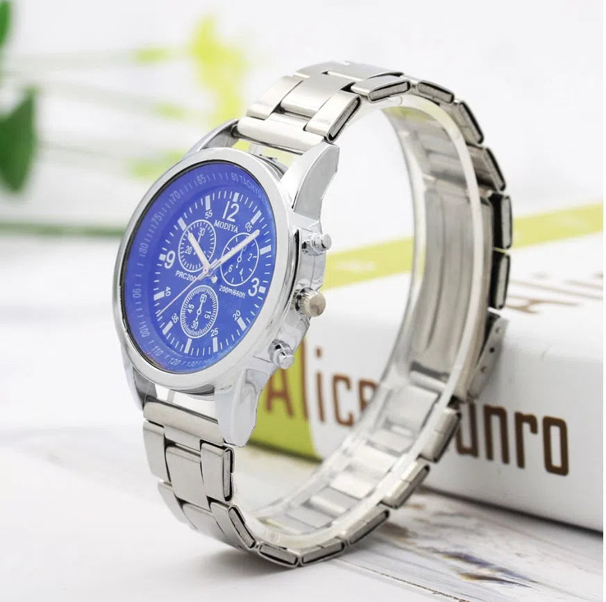 Blu-ray Gift Steel Band Watch with 4cm plastic dial and alloy strap in black colour