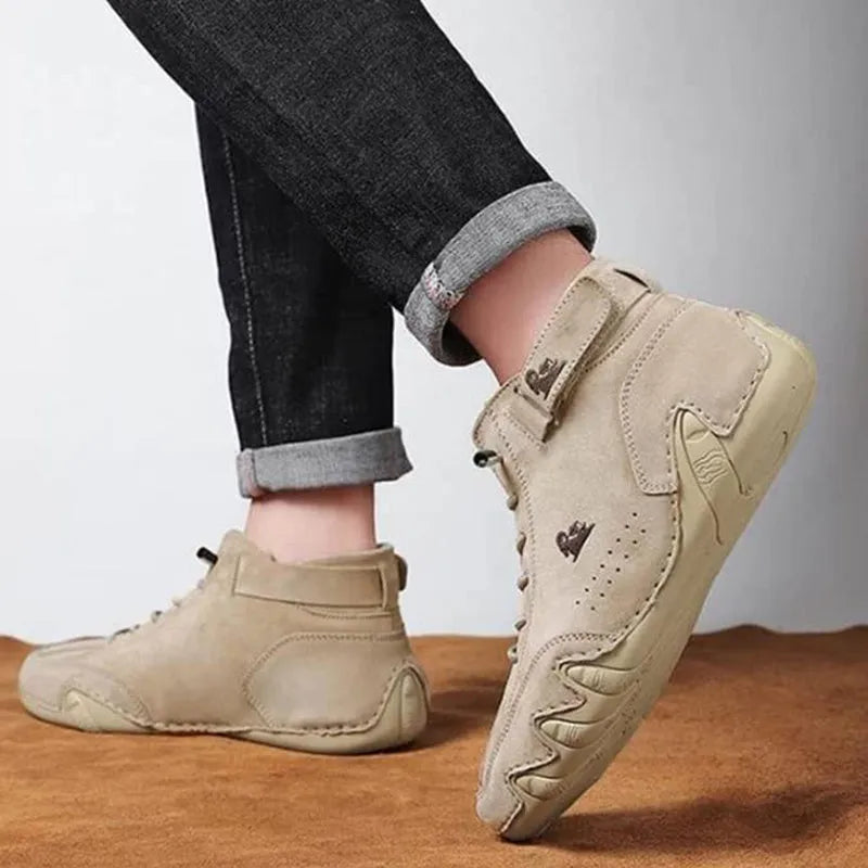 Men's suede ankle boots in black with Velcro and lace-up closure and rubber non-slip sole