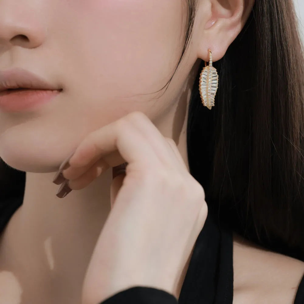 S925 sterling silver stud earrings with leaf and zircon detail, 11.6mm x 35.2mm, gold or platinum