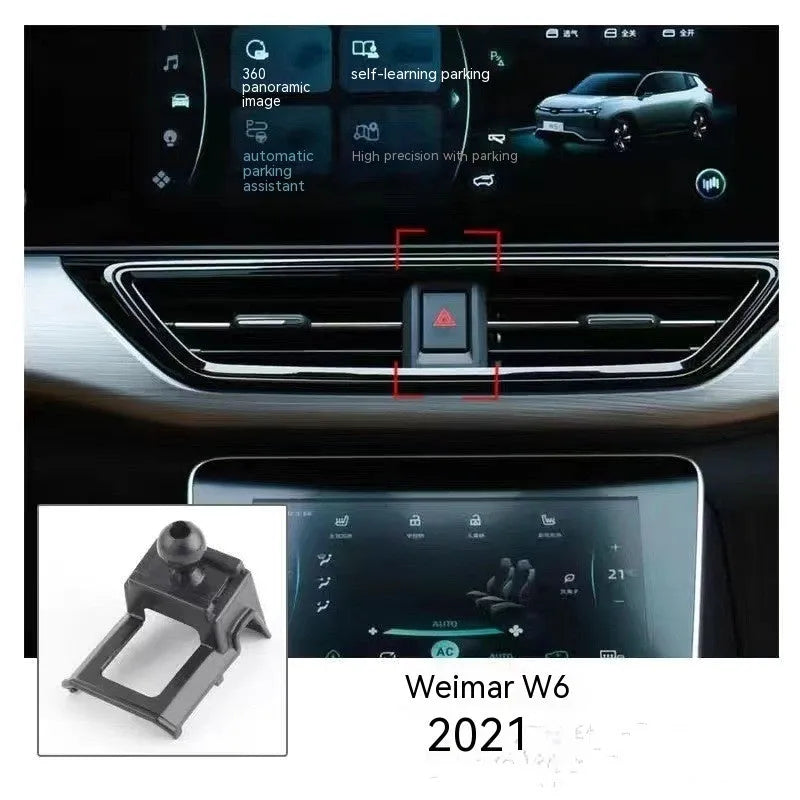 GOODWAY car dashboard mobile phone bracket with 360-degree rotation mounted in vehicle