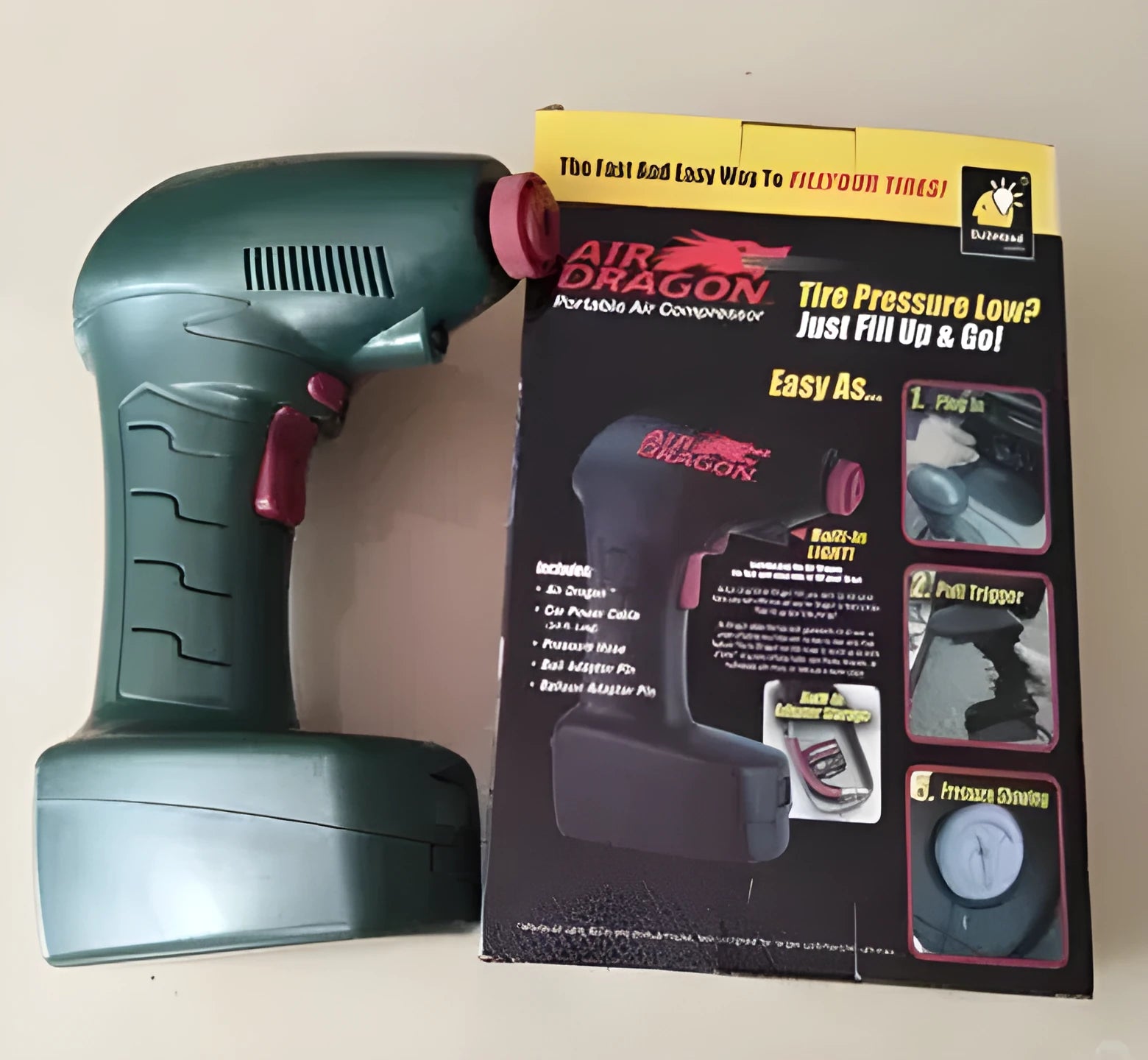 Portable 12V electric car tyre inflator pump with power cable and air hose