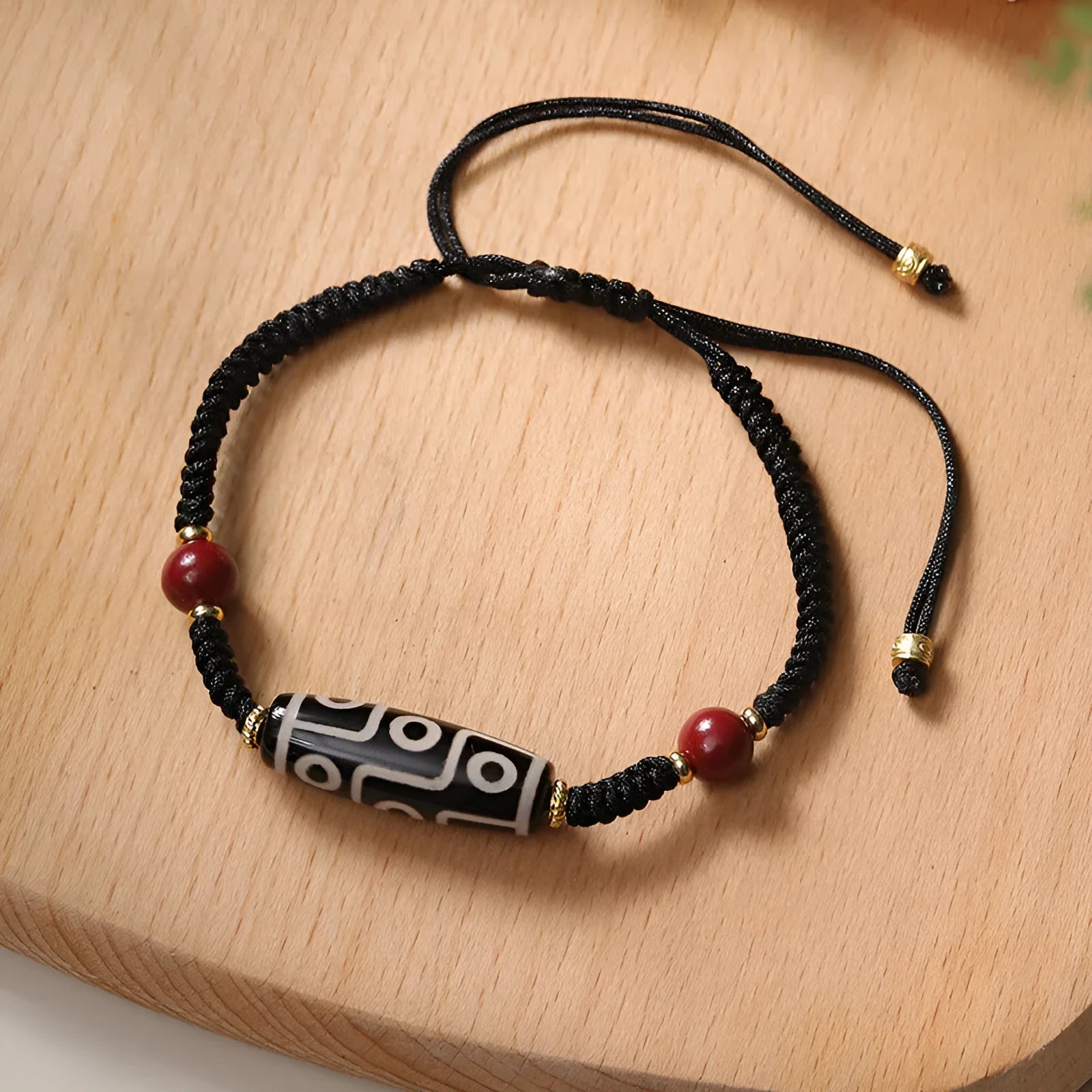 Men's adjustable Tibetan agate dzi bead bracelet with couple style design and traditional patterning