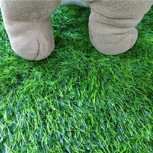 Green realistic dog grass pee pad with drainage-layer for potty training