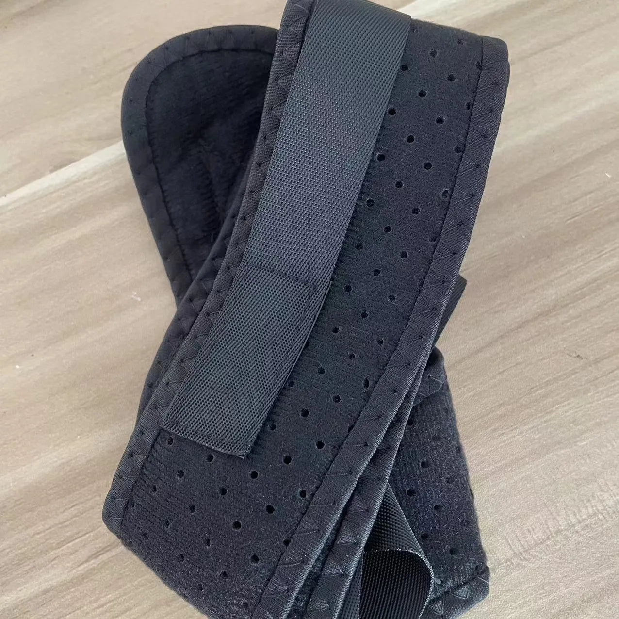 Babaka nylon sitting posture correction belt shown in two style types.