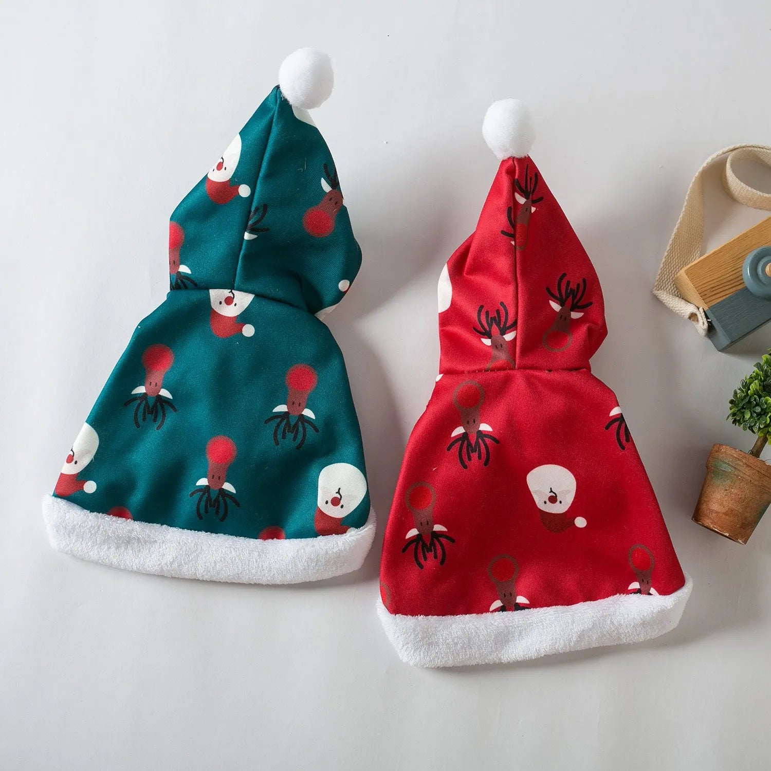 Cat wearing Little Red Riding Hood cloak polyester costume in red and green sizes S M L