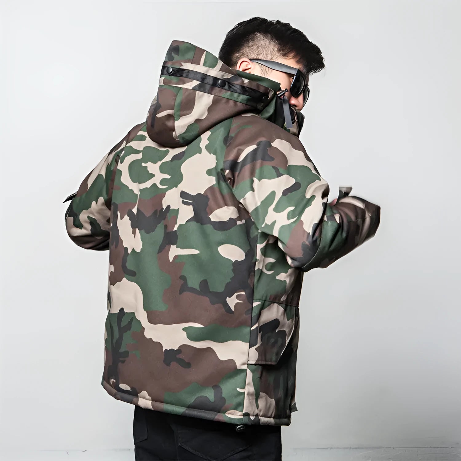 Men's winter camouflage cotton hooded jacket with zip front, available in multiple sizes