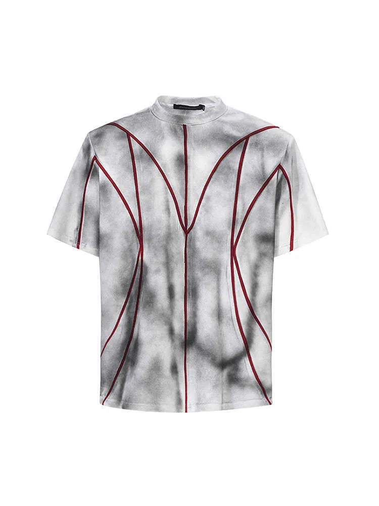 Padded shoulder short sleeve T-shirt with three-dimensional line patchwork and round neck