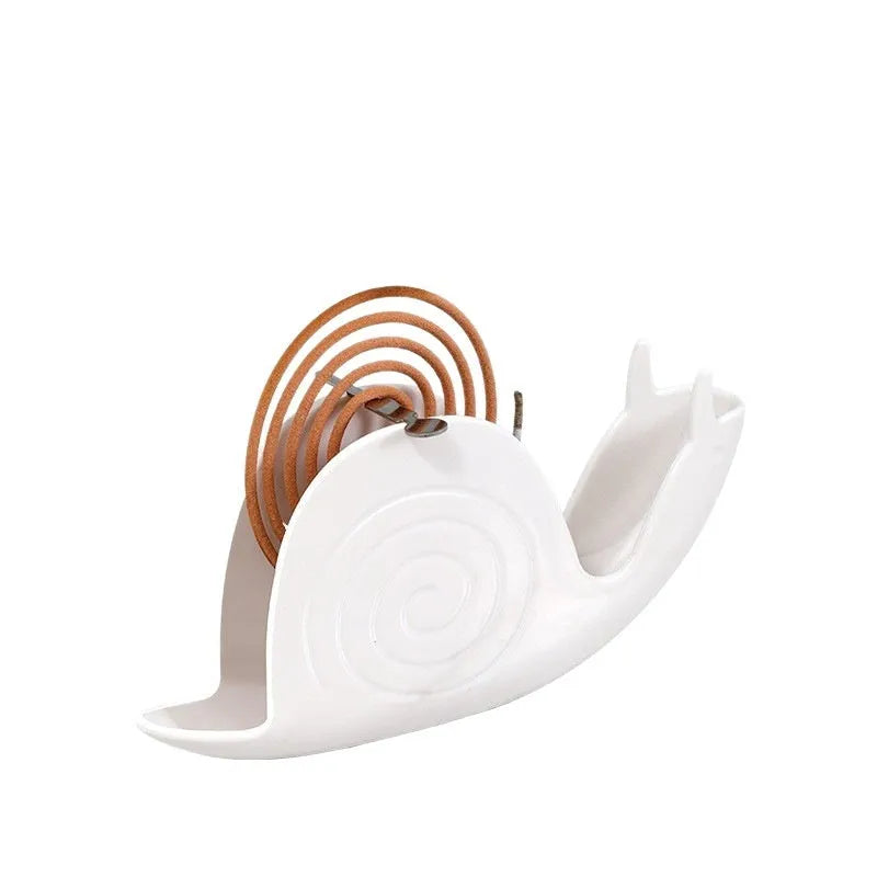 Plastic single-layer mosquito incense holder in black or white with animal-style design for bedroom use