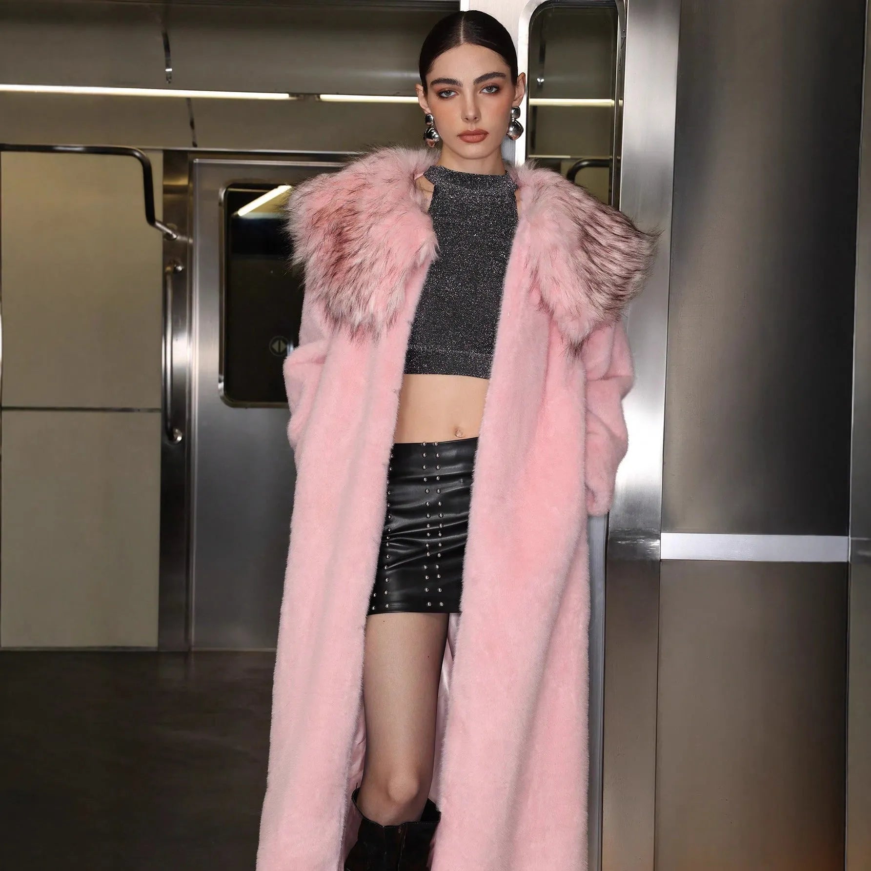 Women's long sleeve faux fur plush thermal long coat in pink with fur collar