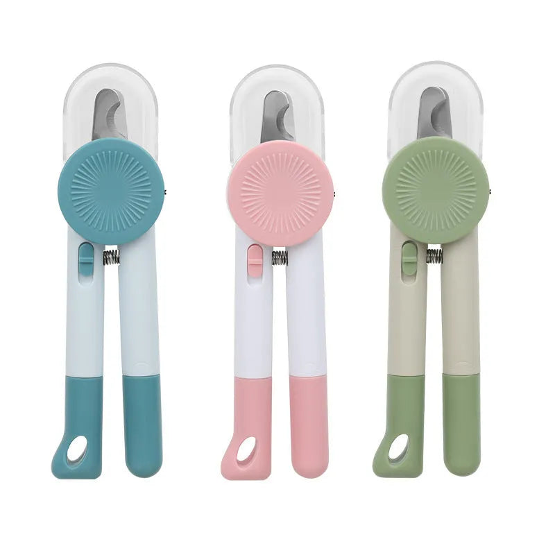 Pet nail clippers with blood line indicator in plastic construction, shown in blue green colour