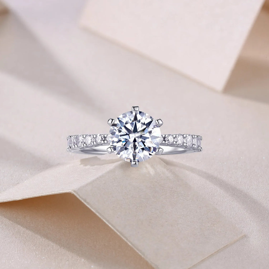 2 carat moissanite wedding ring set in S925 silver with platinum plating, GRA certificate and gift box, sizes 5 to 9