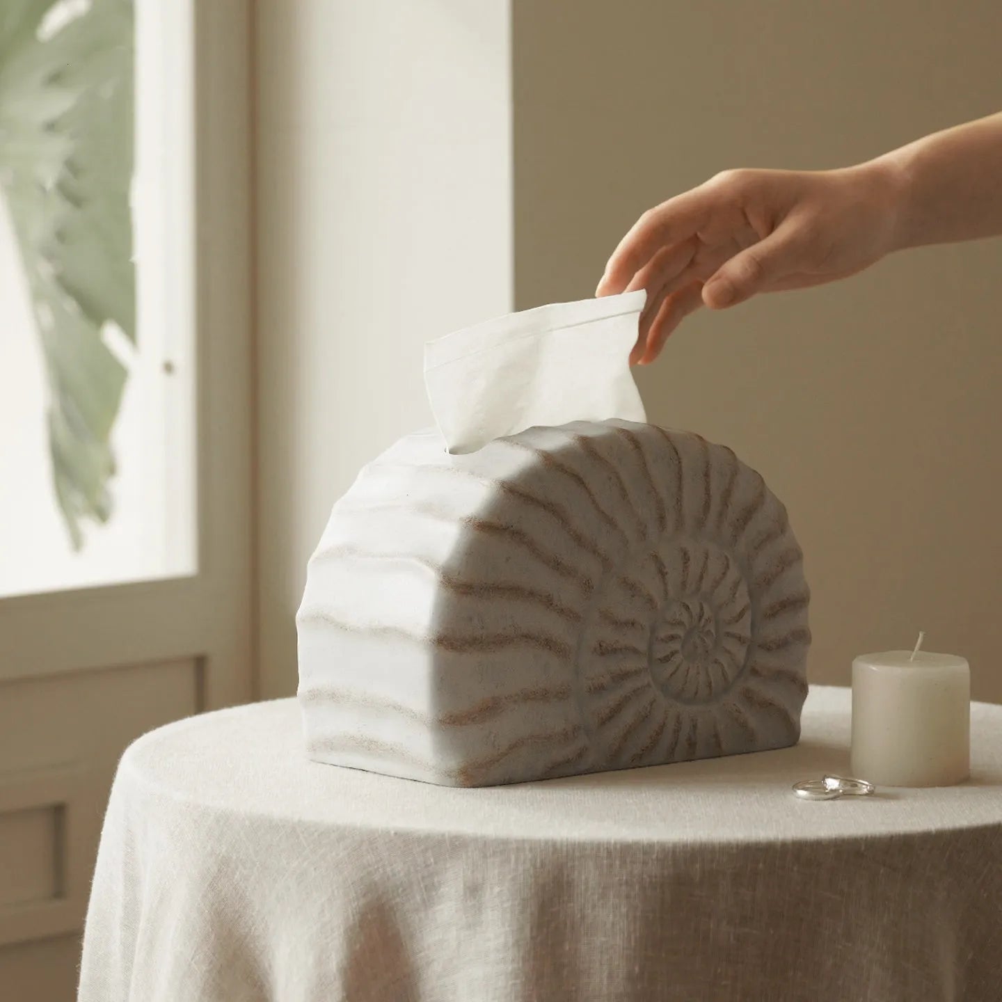 Resin conch shell tissue box cover in conch ramble colour