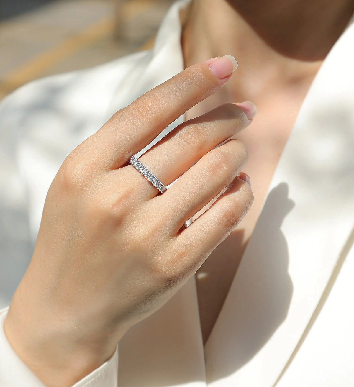 Lucky moissanite wedding ring set in S925 silver with platinum plating, sizes 5-9, gift box and GRA certificate.