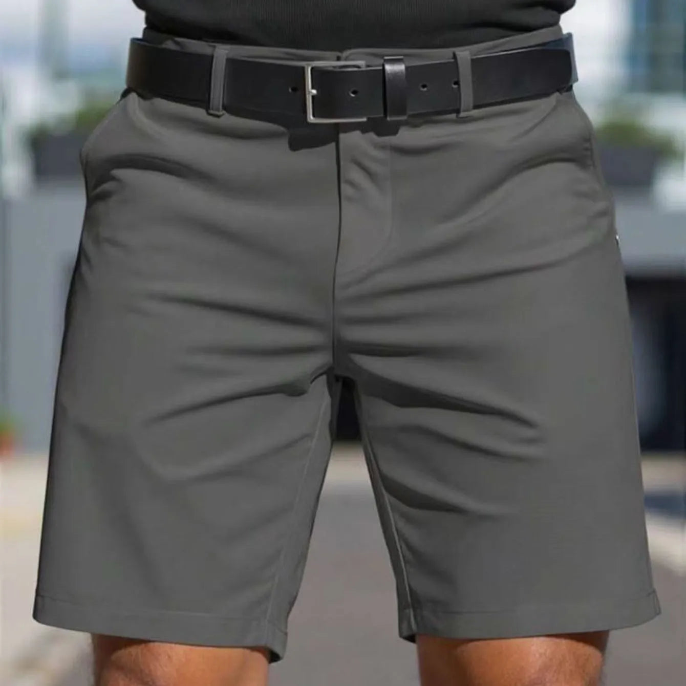 Men's solid colour elastic shorts with fifth pants length and straight leg type in nine colour options
