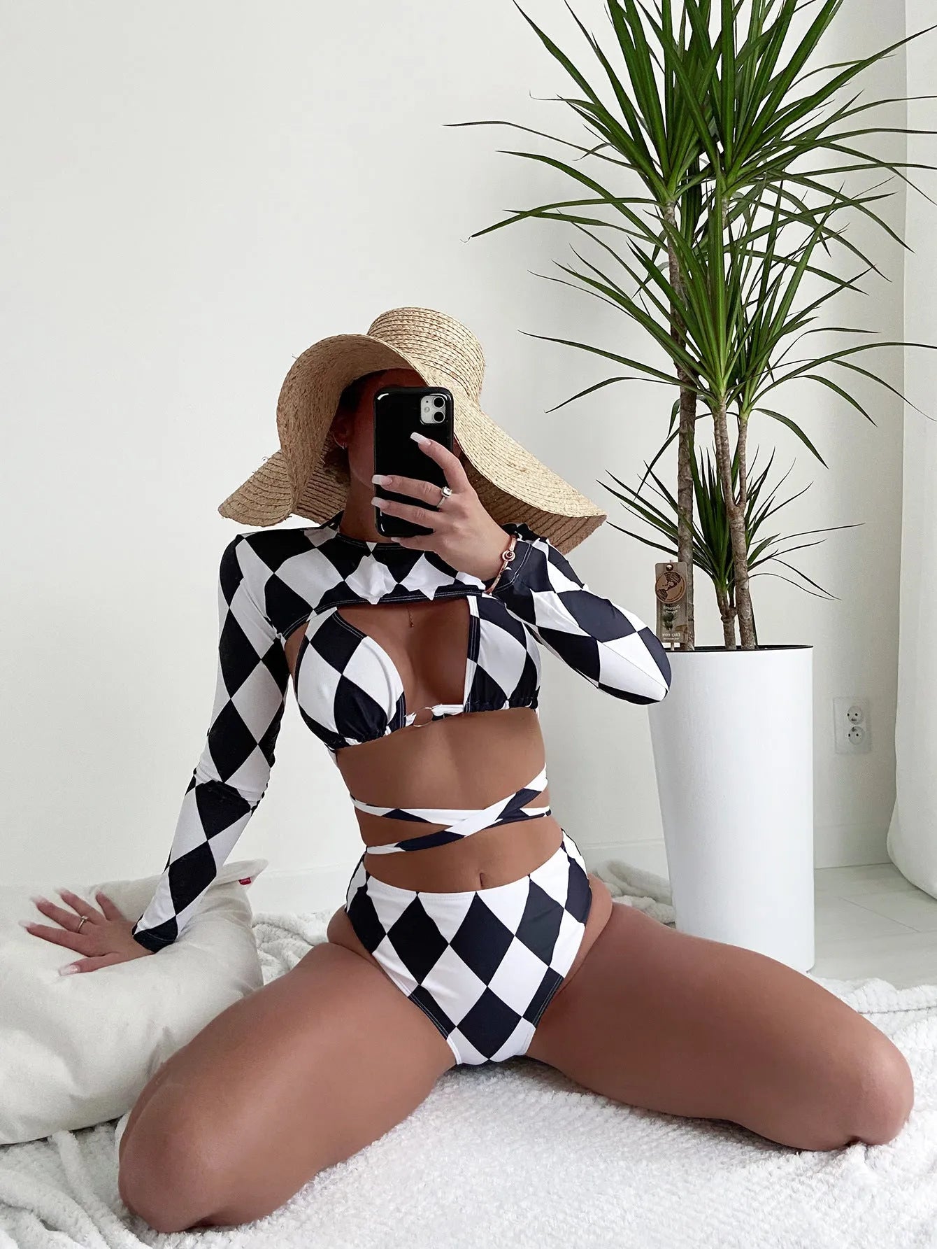 Ladies plaid pattern long sleeve three-piece bikini set for swimming