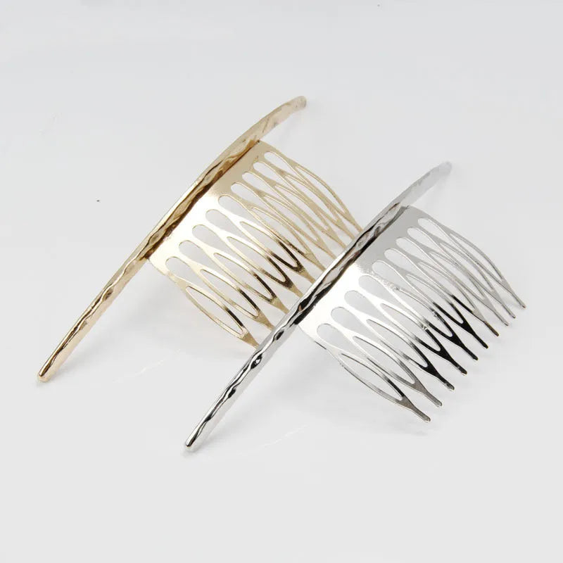 Curved alloy hair comb in gold and silver, 11cm long and 4cm wide, lightweight styling tool