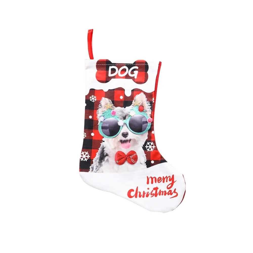Christmas table runner with printed puppy cat designs in plaid patterns measuring 26x36cm