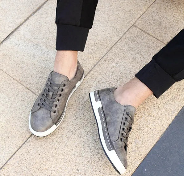 Handmade men casual shoes with rubber sole, front tie closure, flat heel, low top in multiple colours