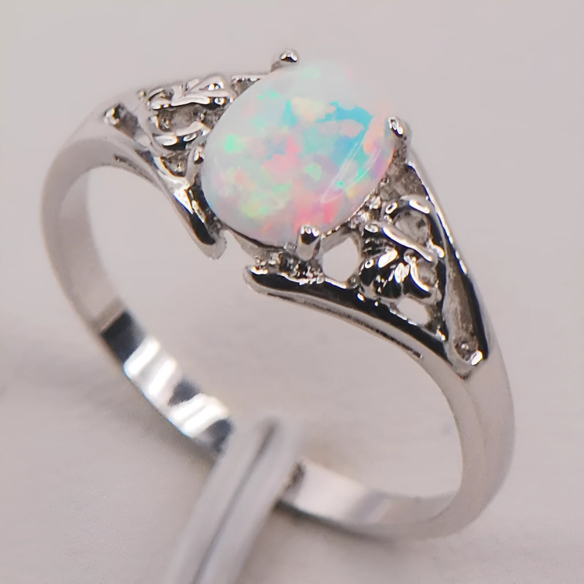 Women's silver ring with seven coloured gems, European and American style, sizes 6 to 11