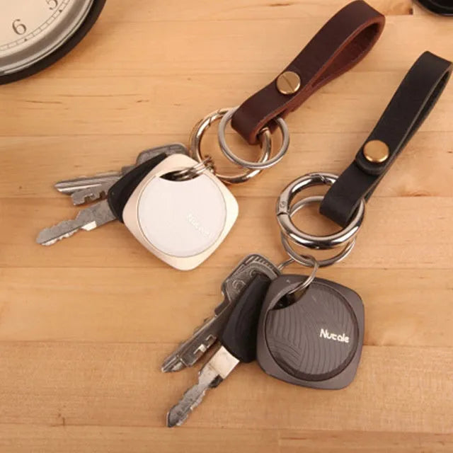 Bluetooth tracker key finder in aluminium alloy and polycarbonate, 40x40x7.9mm, 85-90dB ringer, black colour