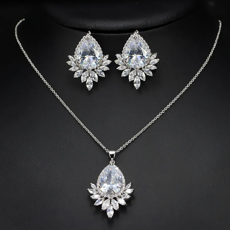 AAA jewelry chain set in blue colour for bridal banquet and dinner wear