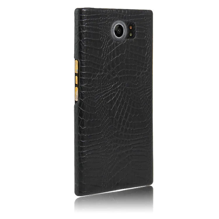 BlackBerry leather and polycarbonate phone back cover case with oil-edge finish