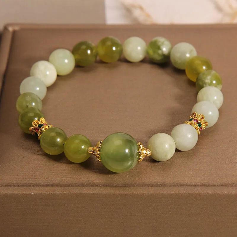 Women's jade bracelet in Xiuyan green colour with original light luxury sweet Mori design