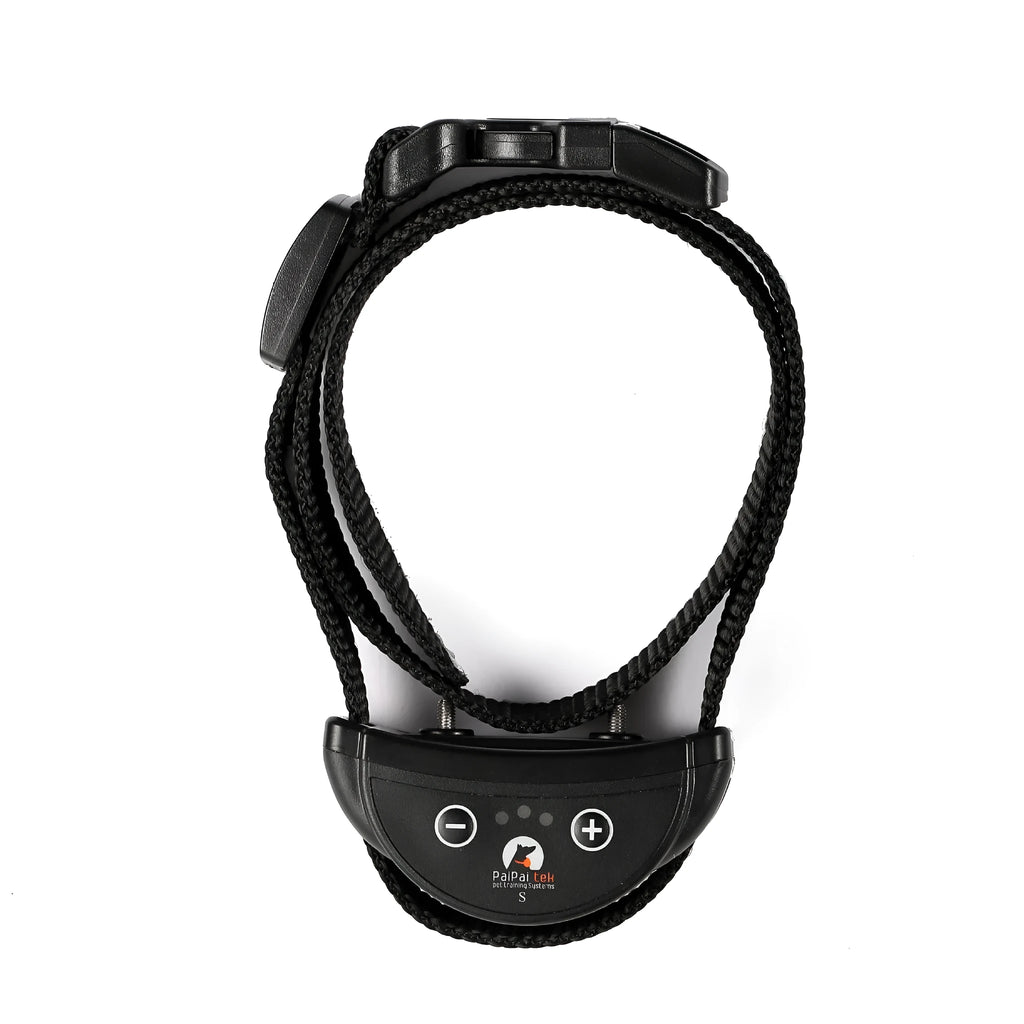 Anti-bark dog collar with adjustable sensitivity and voice control, compact size 5x3.4x2.8cm, for medium puppies.