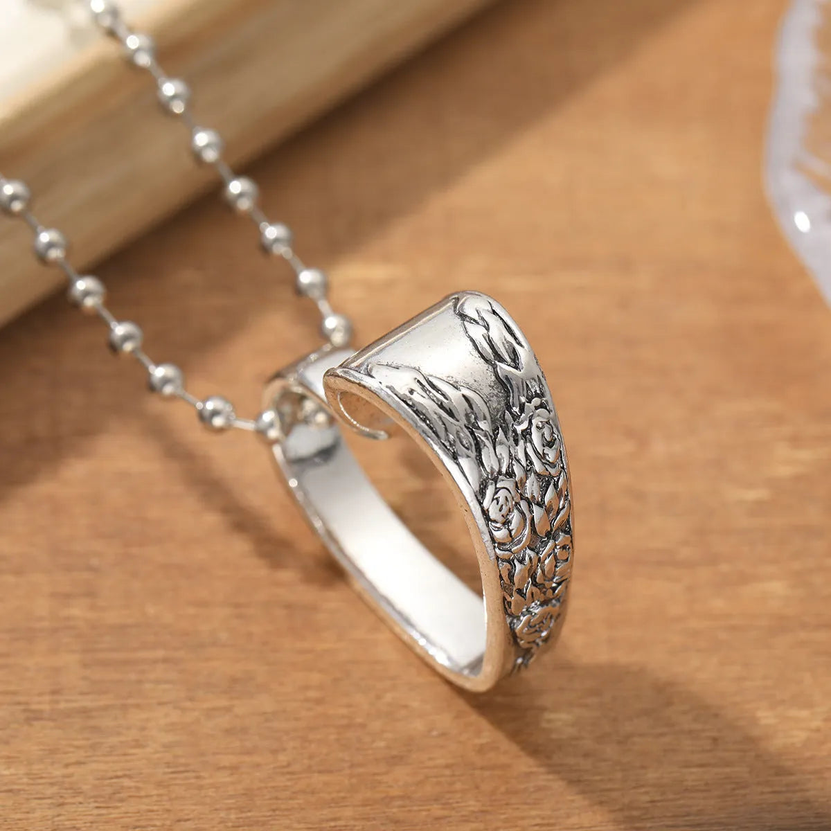 Silver flower love pendant necklace for women with heart-shaped alloy pendant and letters numbers text design