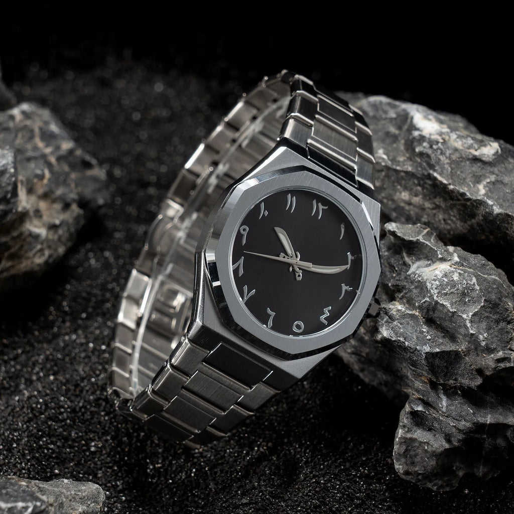 Men's business casual quartz wristwatch with stainless steel bracelet, 10mm thick case, shown in black and silver colour variants.